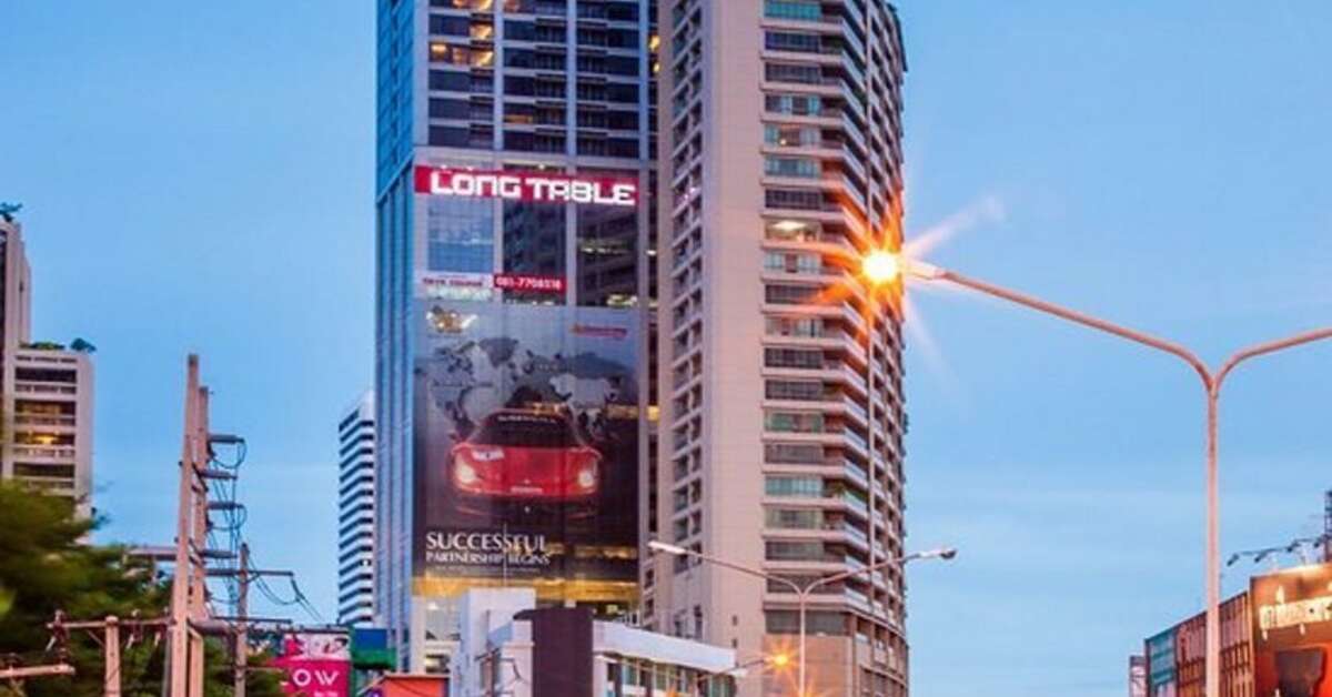 Een foto van Column Bangkok
