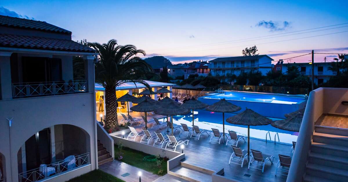 Een foto van het zwembad bij Amour Holiday Resort