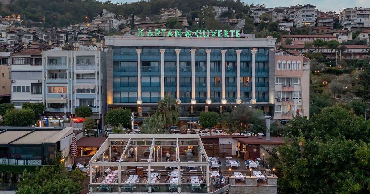 Een foto van de buitenkant van Kaptan Hotel