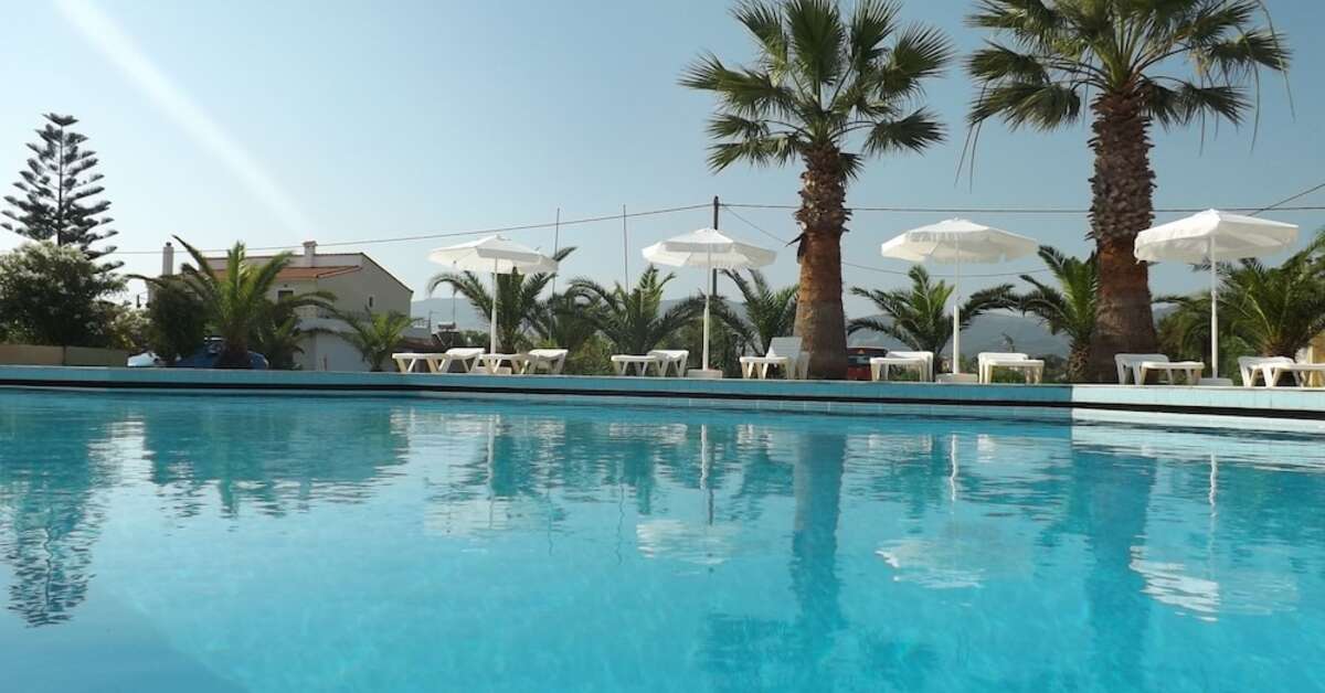 Een foto van het zwembad bij Leonidas Hotel & Studios