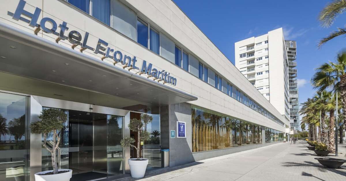 Een foto van de buitenkant van Hotel Front Maritim