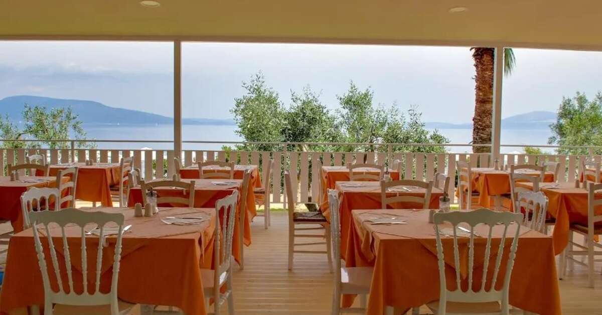 Een foto van de faciliteiten bij Calamos Beach Family Club Hotel