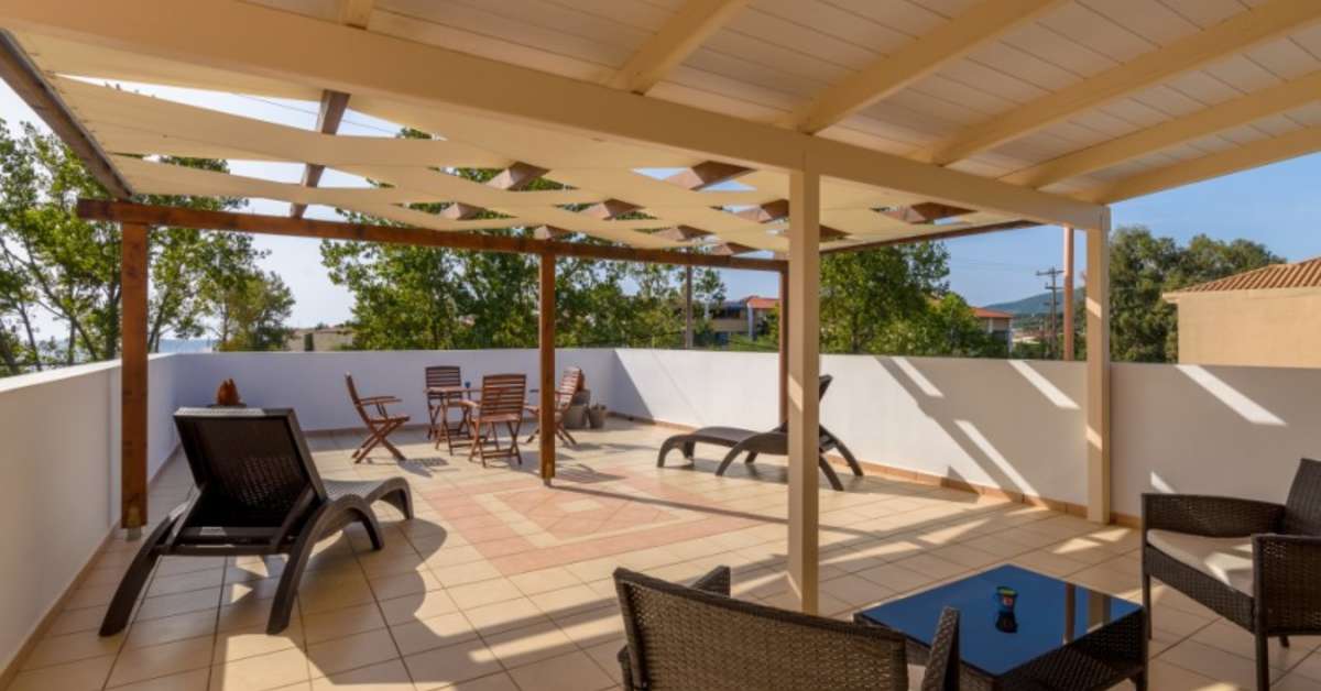 Een foto van het terras bij Nemesis Studios