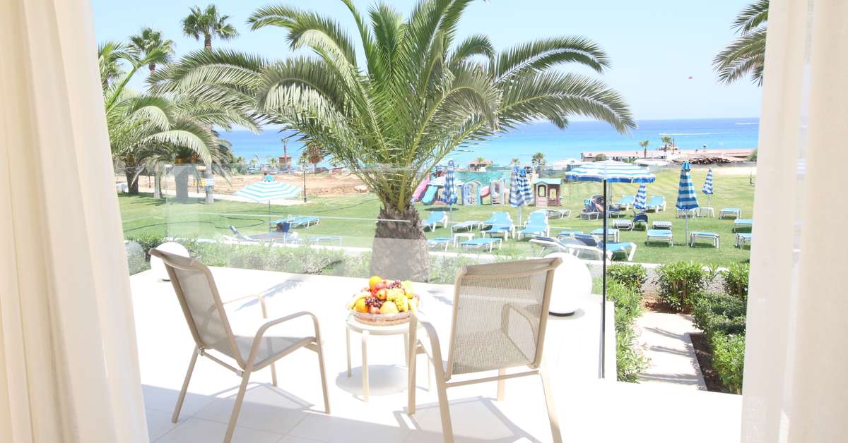 Ein Foto Odessa Beach Hotel
