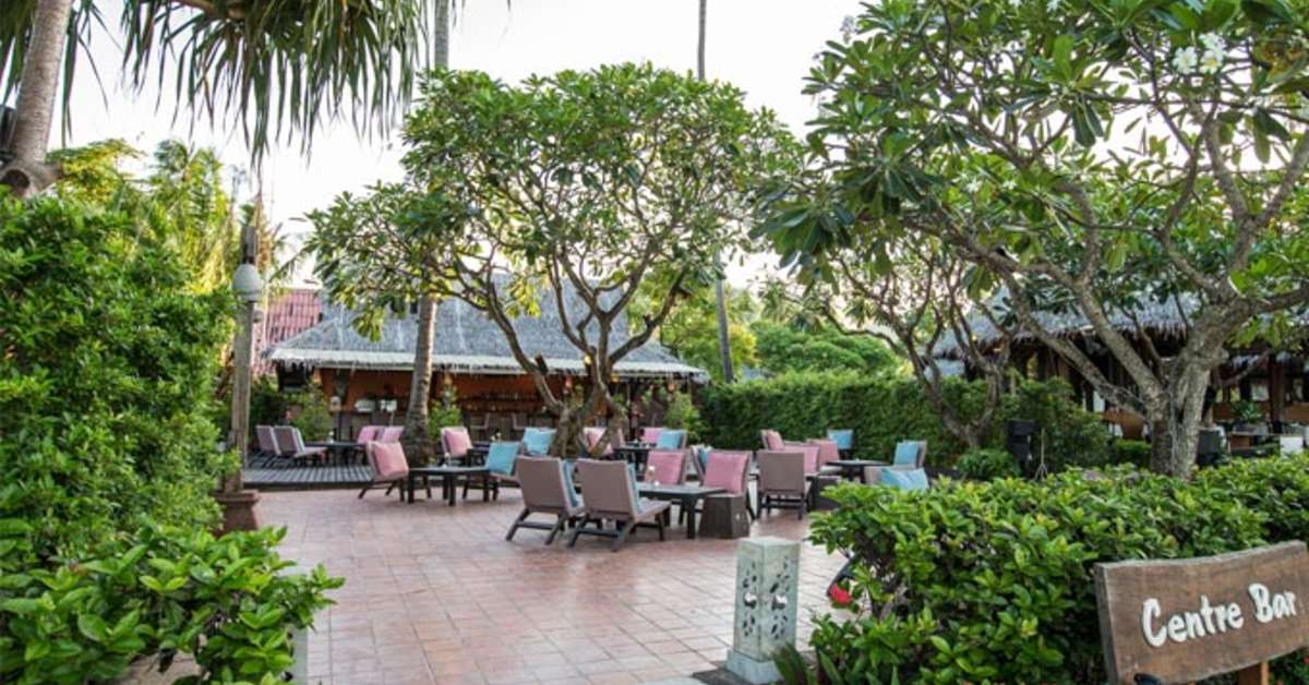 Ein Foto von der Terrasse im Phi Phi Island Village Beach Resort