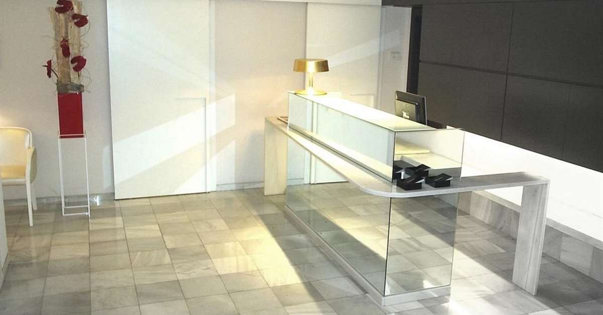 Een foto van het interieur van Atenea Rekord Suites