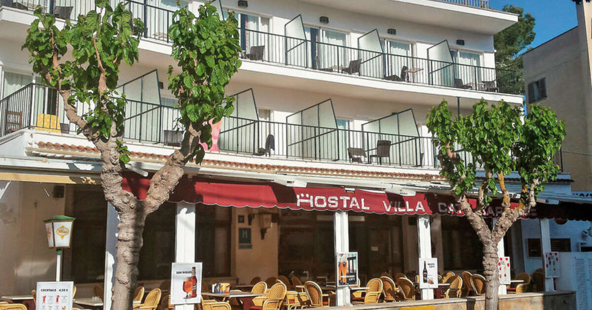 Een foto van de buitenkant van Hotel Villa Cati