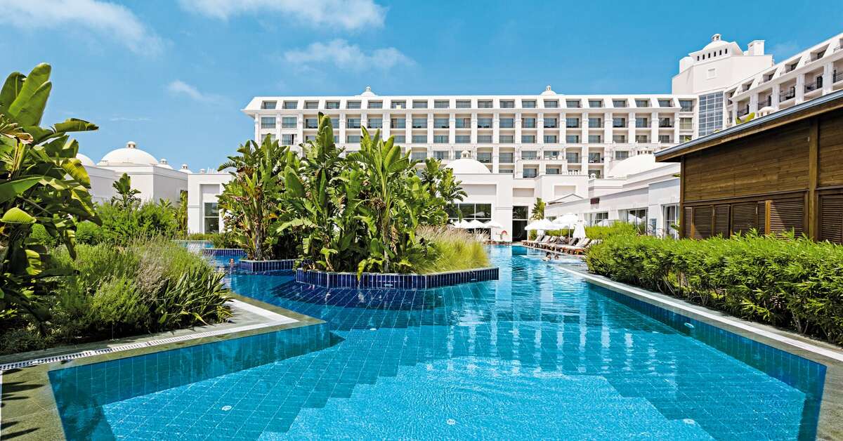 Een foto van het zwembad bij Titanic Deluxe Golf Belek