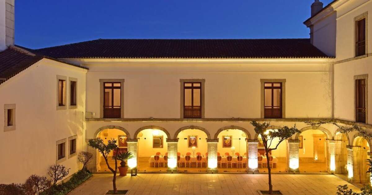 Een foto van de buitenkant van Pousada Castelo Palmela