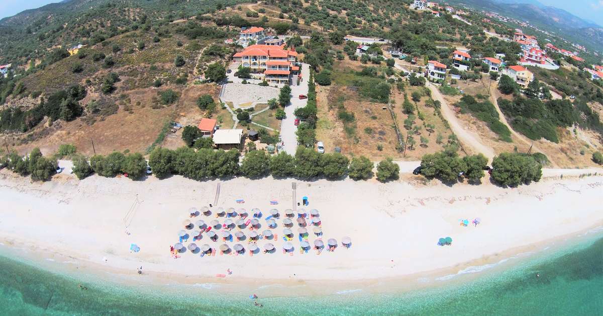 Een foto van de buitenkant van Grand Beach