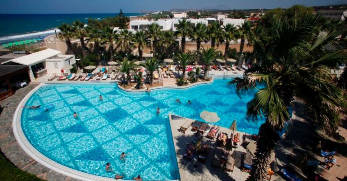Een foto van het zwembad bij Rethymno Palace Hotel