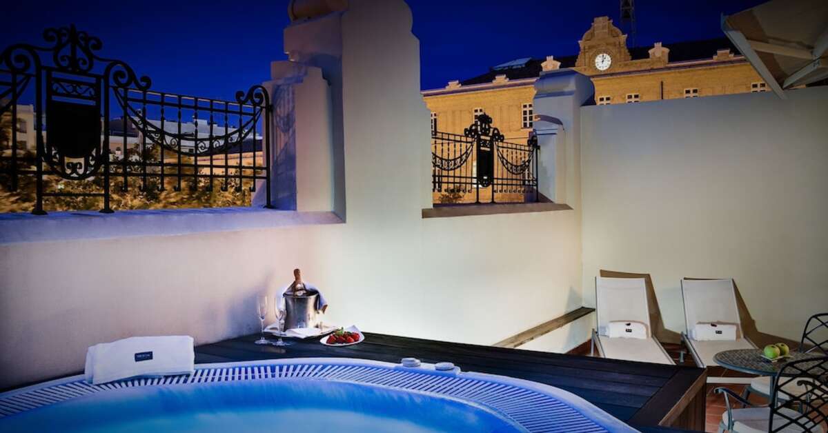Een foto van het zwembad bij The Westin Valencia