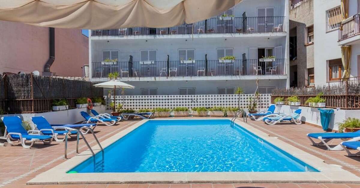 Een foto van het zwembad bij Hotel El Cid