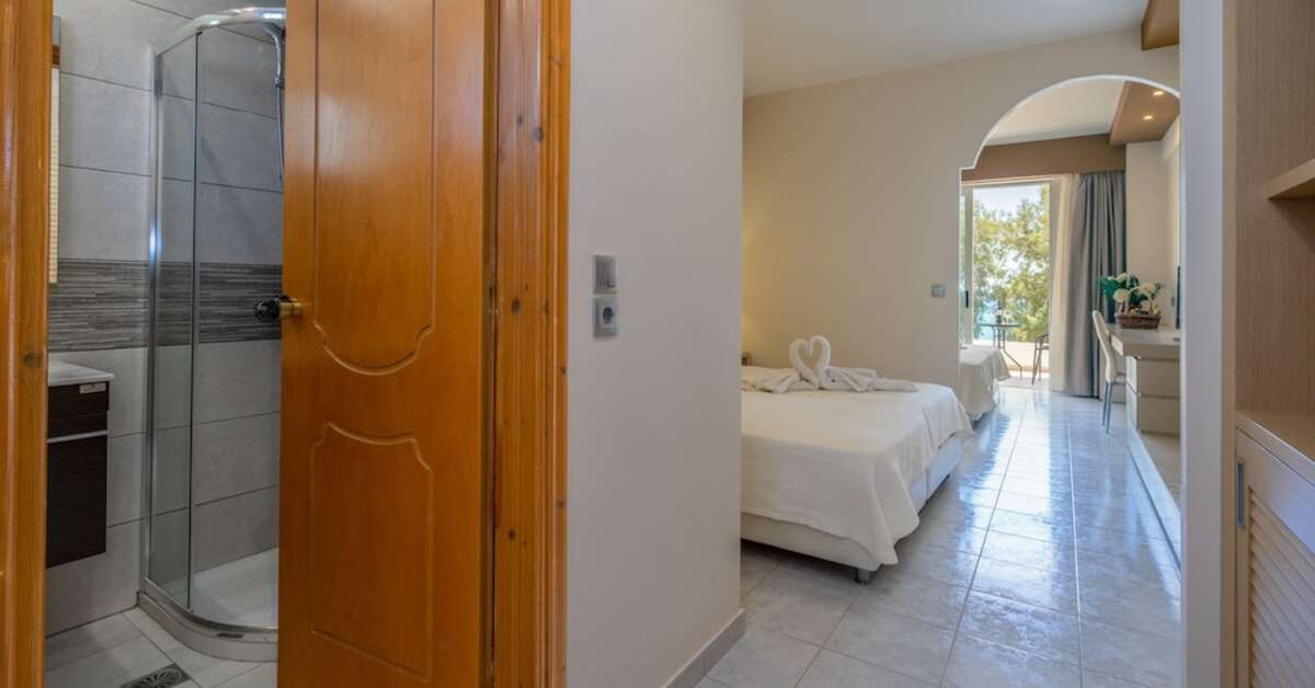 Een foto van Kamari Plus Hotel