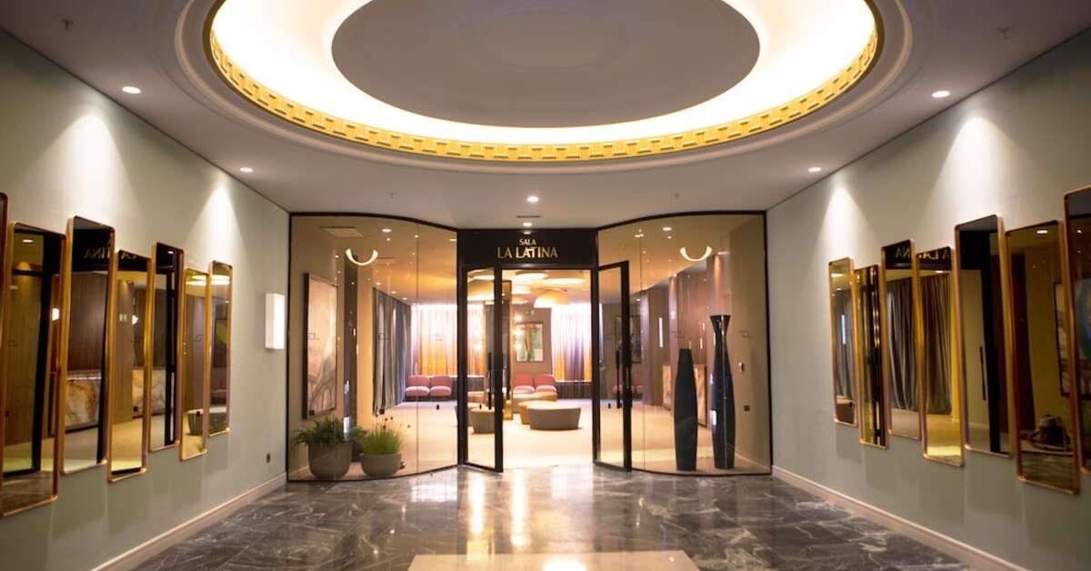 Een foto van het interieur van Riu Plaza Espana