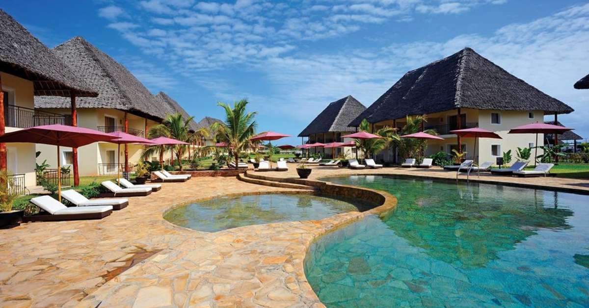 Een foto van het zwembad bij TUI Blue Bahari Zanzibar