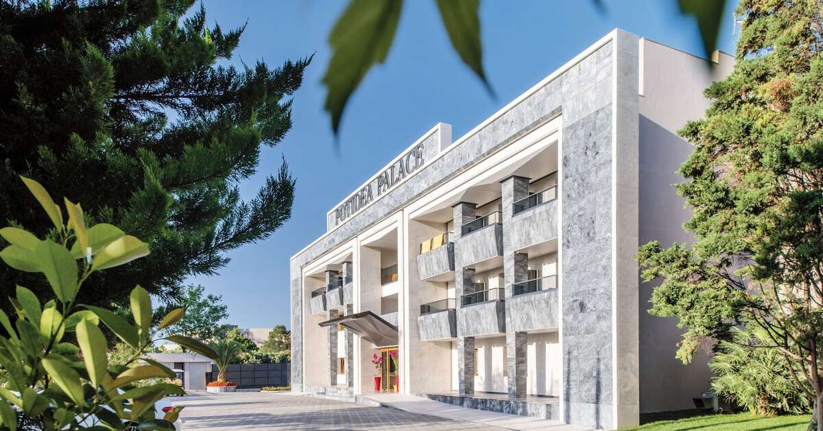 Een foto van de buitenkant van Hotel Potidea Palace