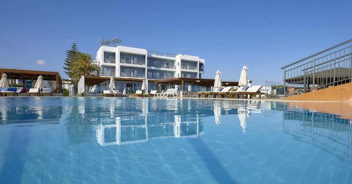 Een foto van het zwembad bij Hotel Astir Beach