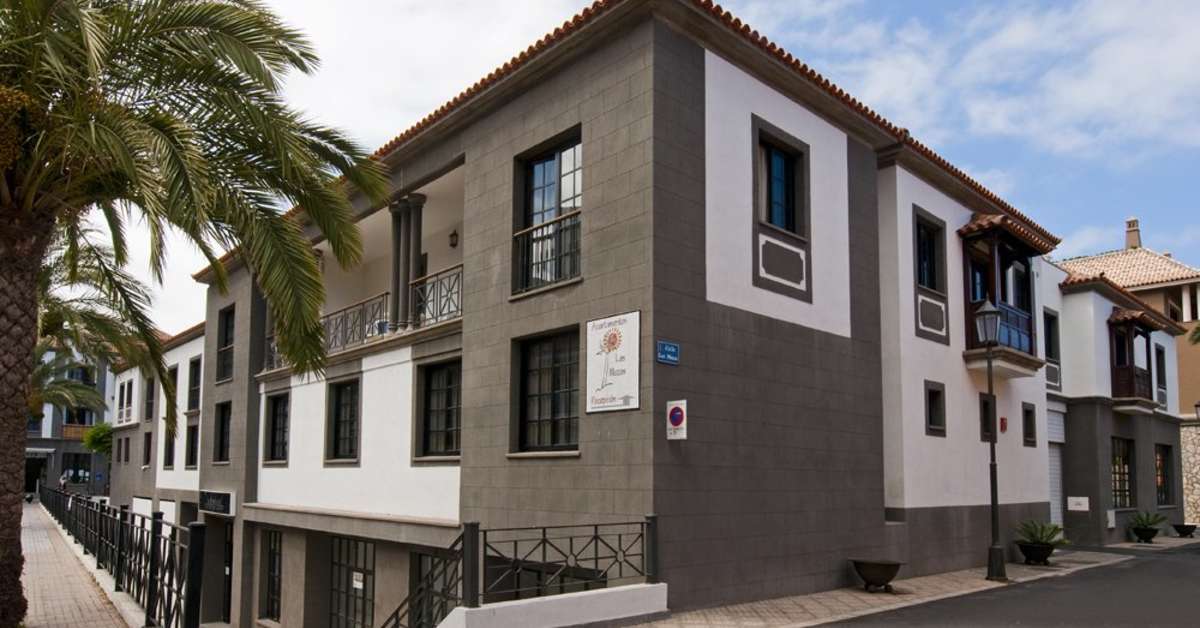 Een foto van de buitenkant van Appartementen Las Mozas