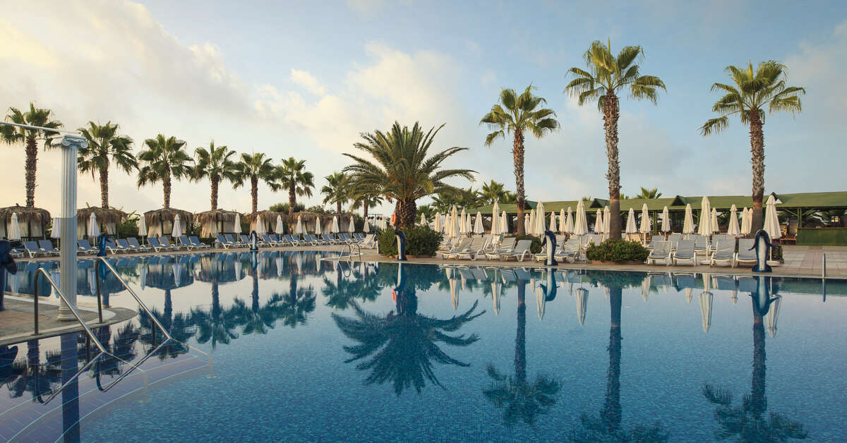 Ein Foto vom Pool im Botanik Hotel & Resort