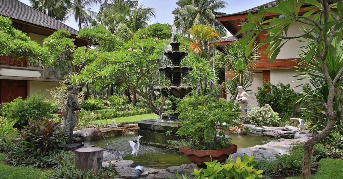 Een foto van de buitenkant van The Jayakarta Bali