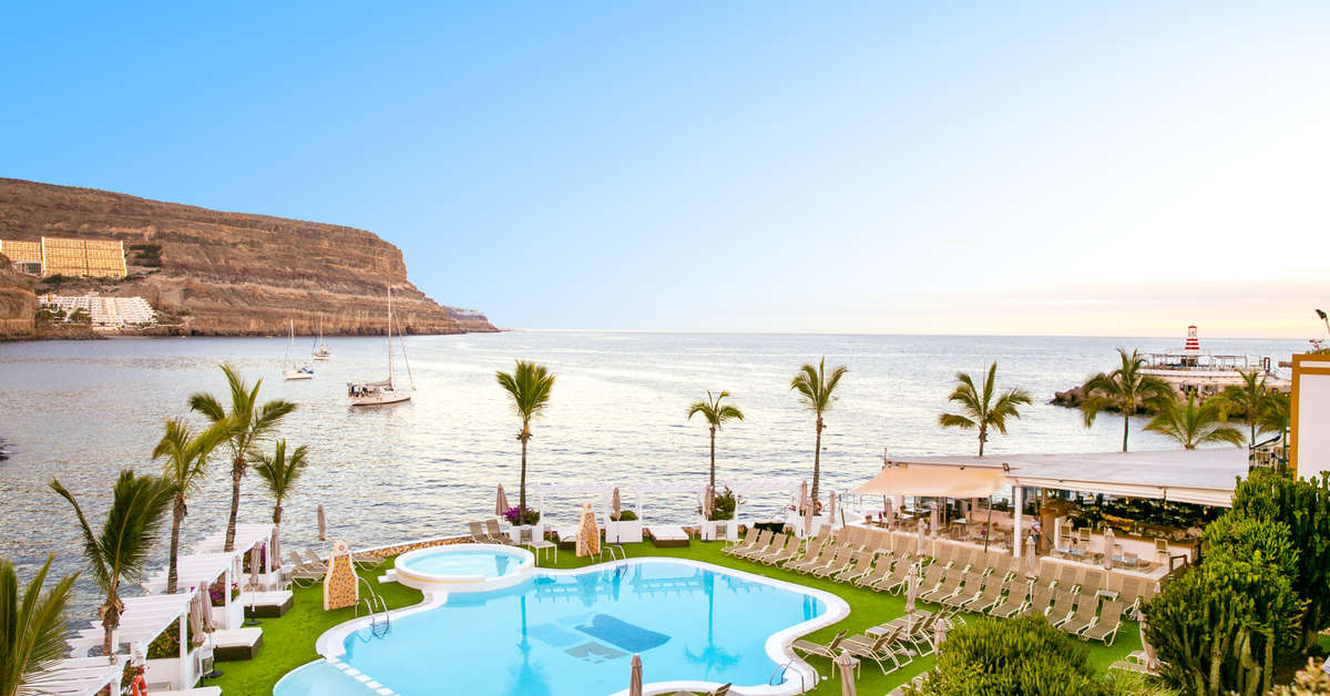 Een foto van een overzicht van Hotel Livvo Puerto de Mogan
