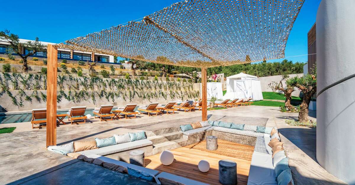 Een foto van het terras bij Zante Maris Suites