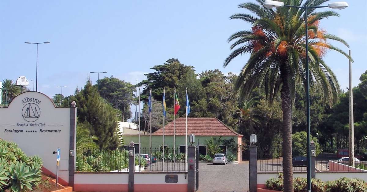 Een foto van de buitenkant van Albatroz Beach & Yacht Club