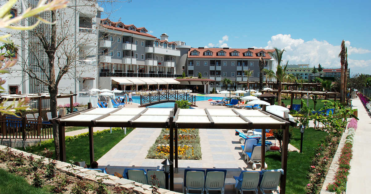 Ein Foto vom Pool im Monachus Hotel & Spa