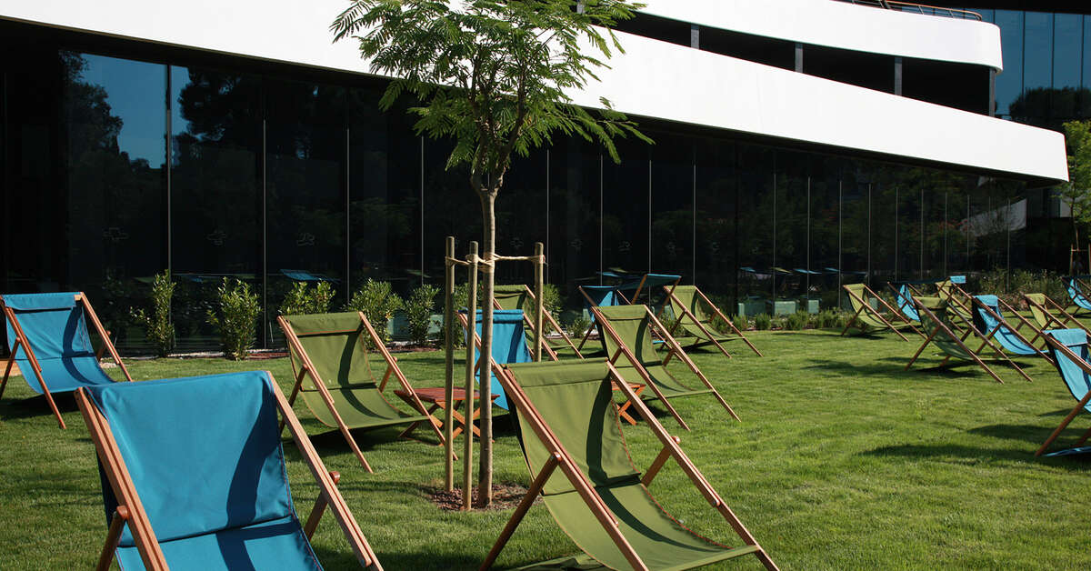 Een foto van het terras bij Hotel Lone