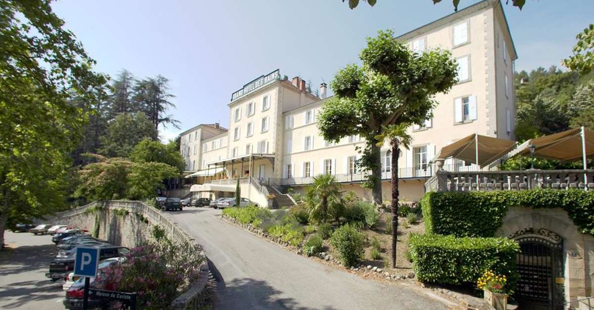 Een foto van de buitenkant van Grand Hotel des Bains