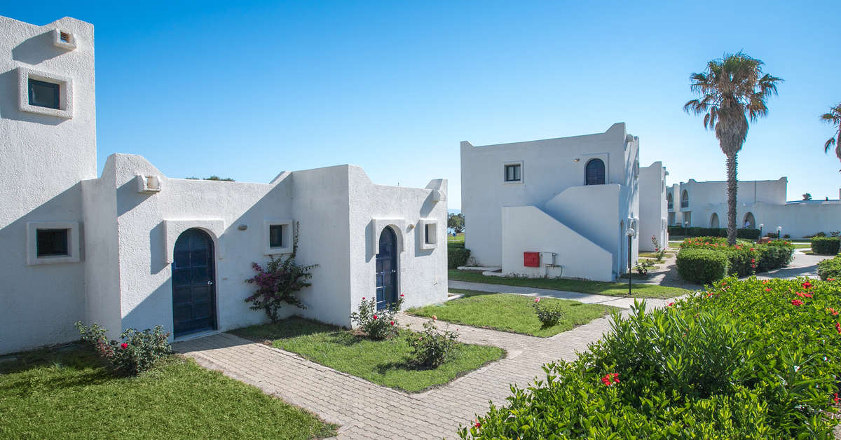 Een foto van de buitenkant van Aeolos Beach Hotel