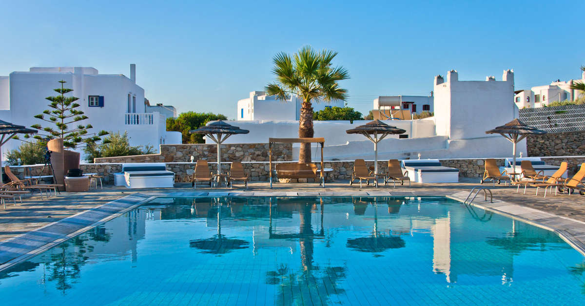 Een foto van het zwembad bij Yiannaki Hotel