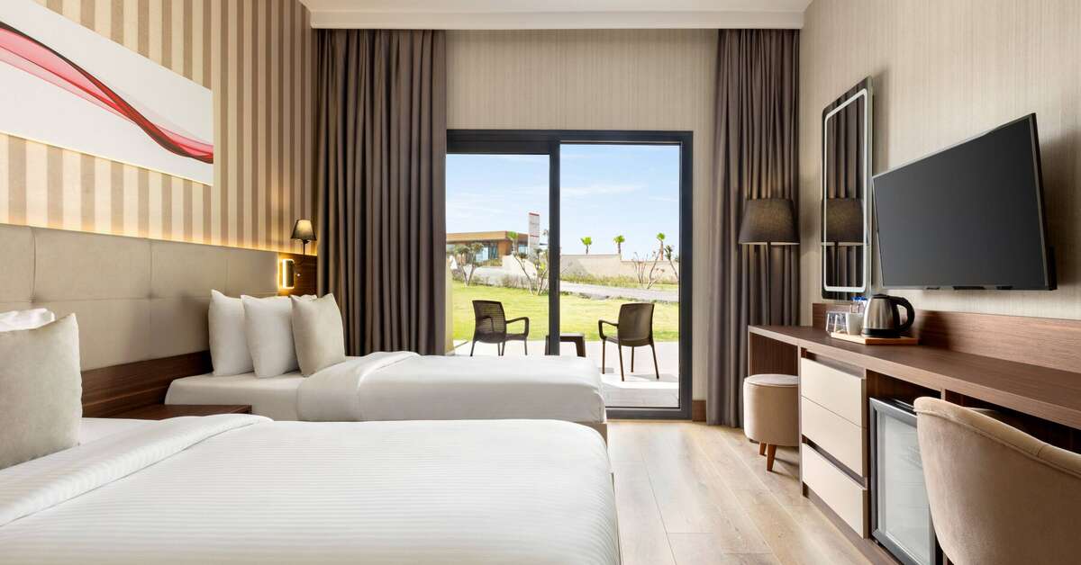 Een foto van Ramada by Wyndham Cesme
