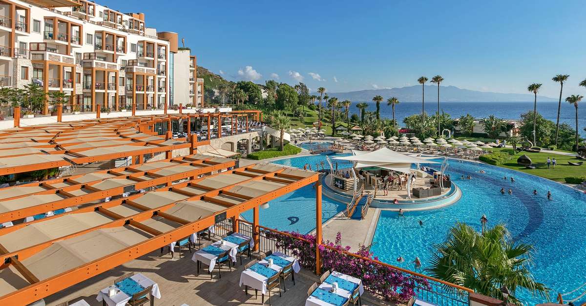 Een foto van het terras bij Kefaluka Resort
