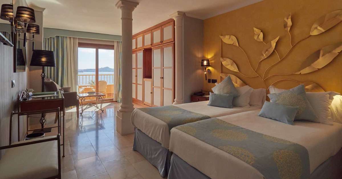 Ein Foto Petit Cala Fornells Hotel
