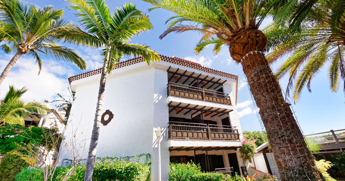 Ein Foto von der Außenansicht des Hotel Parque Tropical