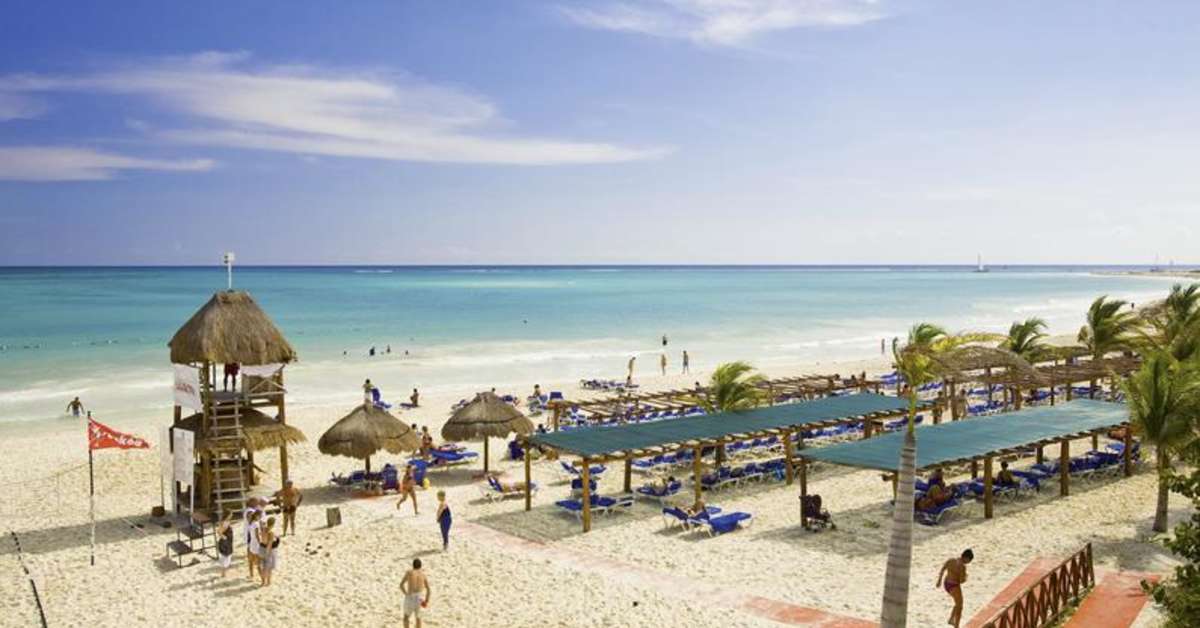 Een foto van het strand bij Catalonia Playa Maroma