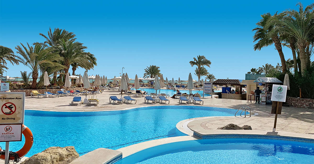 Een foto van het zwembad bij Mövenpick Resort & Spa El Gouna