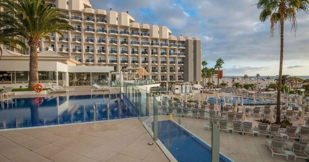 Een foto van het zwembad bij Hovima Costa Adeje