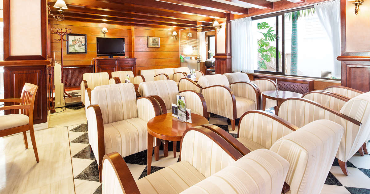 Een foto van het interieur van THB Felip