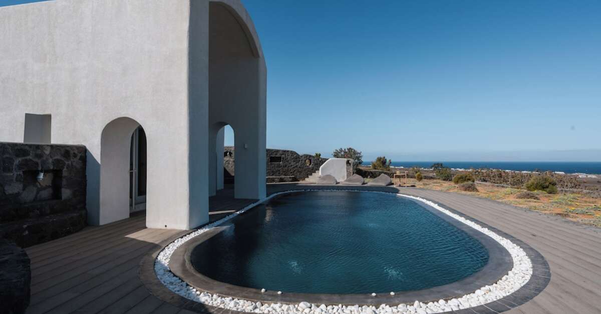 Een foto van Danae Suites Santorini