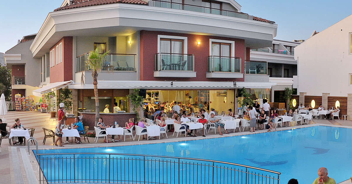 Een foto van het zwembad bij Pasabey Hotel