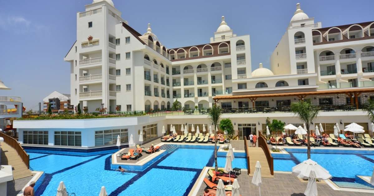 Ein Foto vom Pool im Hotel Side Crown Serenity
