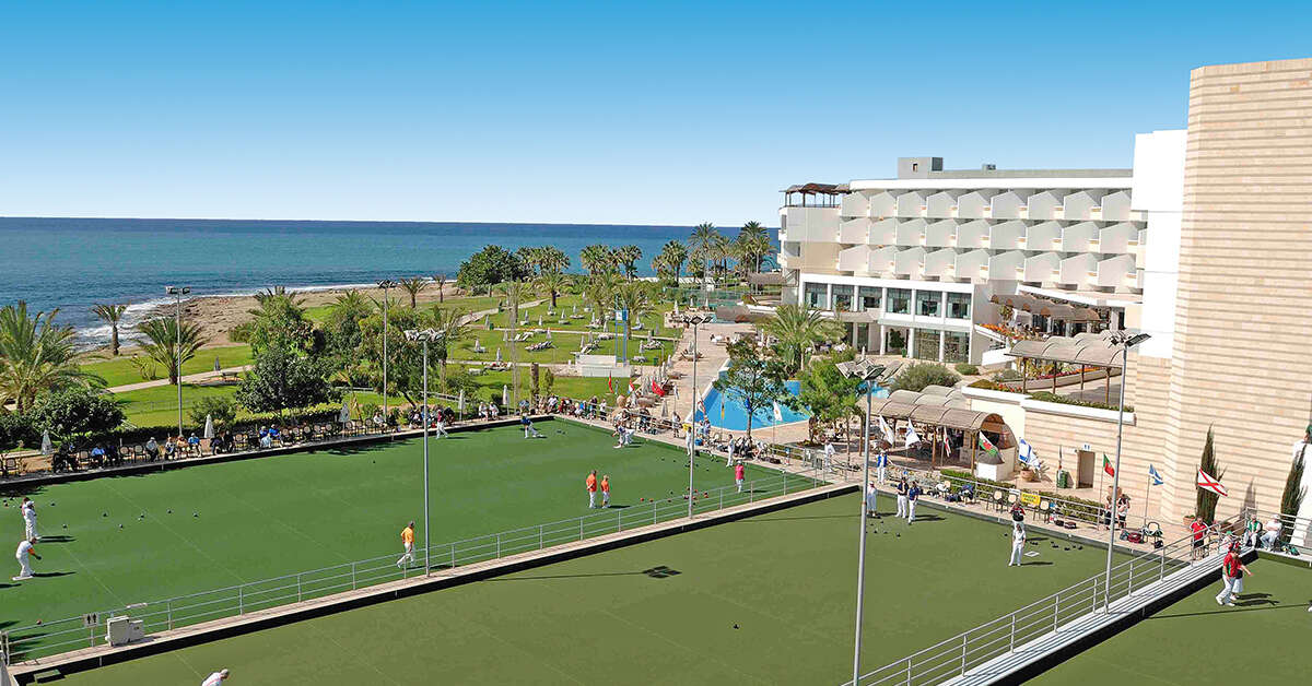 Een foto van de faciliteiten bij Constantinou Bros Athena Beach Hotel