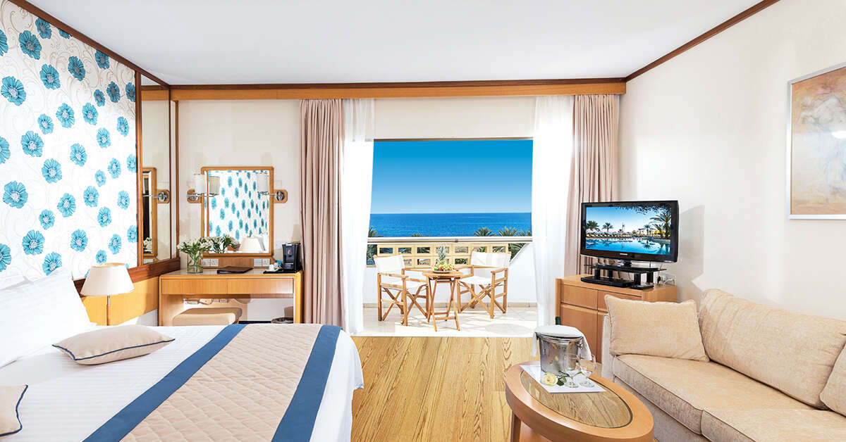 Een foto van Constantinou Bros Athena Royal Beach Hotel