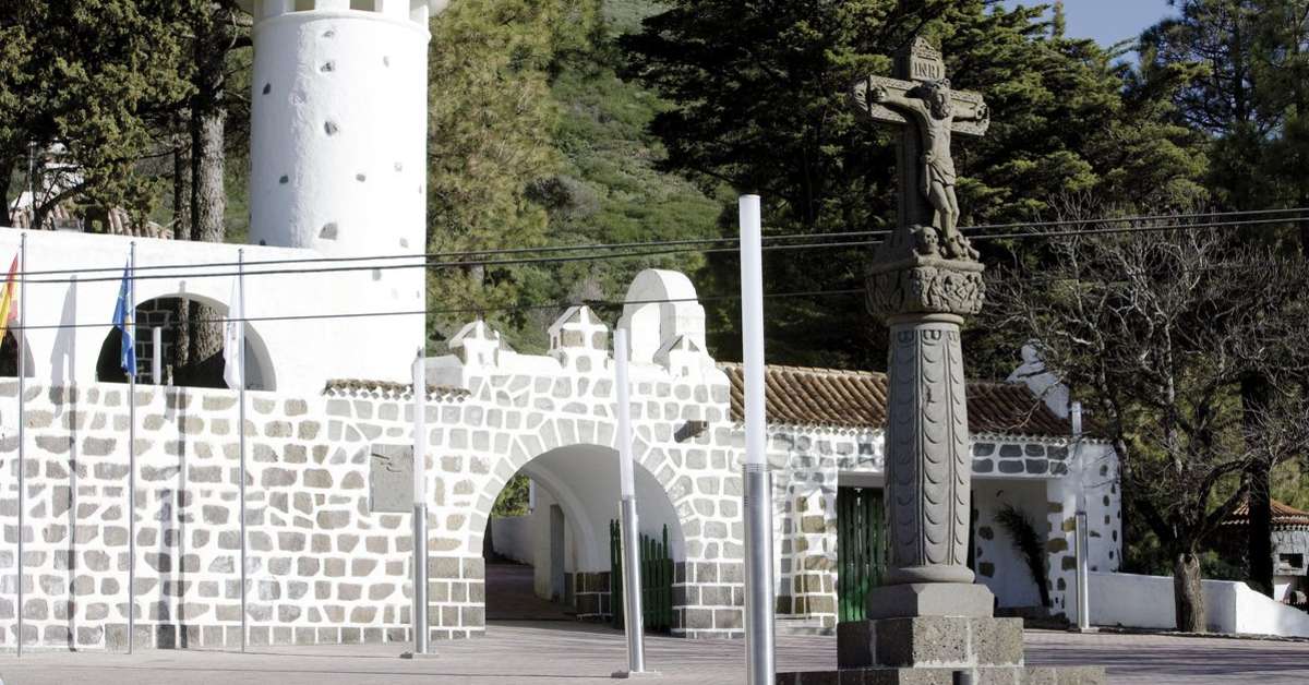 Een foto van de buitenkant van Hotel Parador Cruz de Tejeda