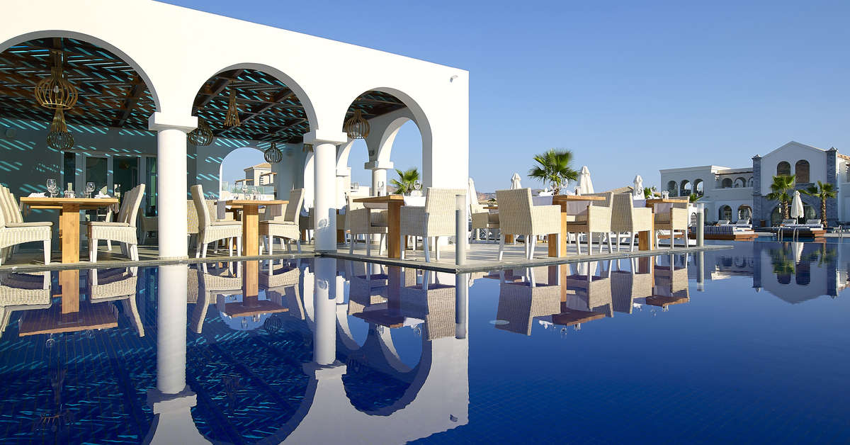Een foto van het zwembad bij Anemos Luxury Grand Resort