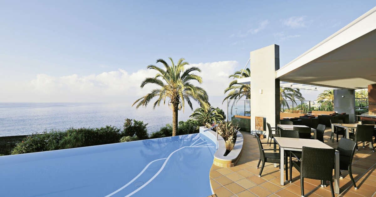 Ein Foto vom Pool im Pestana Promenade