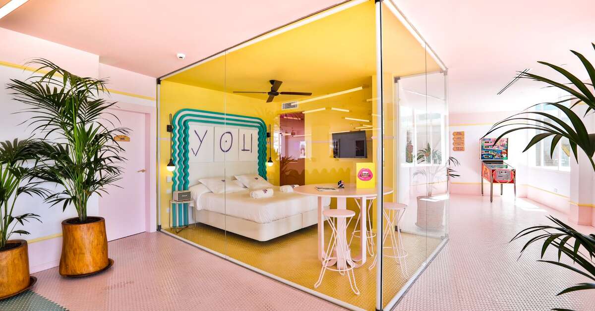 Ein Foto vom Innenbereich im Paradiso Ibiza Art Hotel